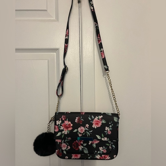 ARDENE Flowered Purse 👜 🌸 - Picture 1 of 6